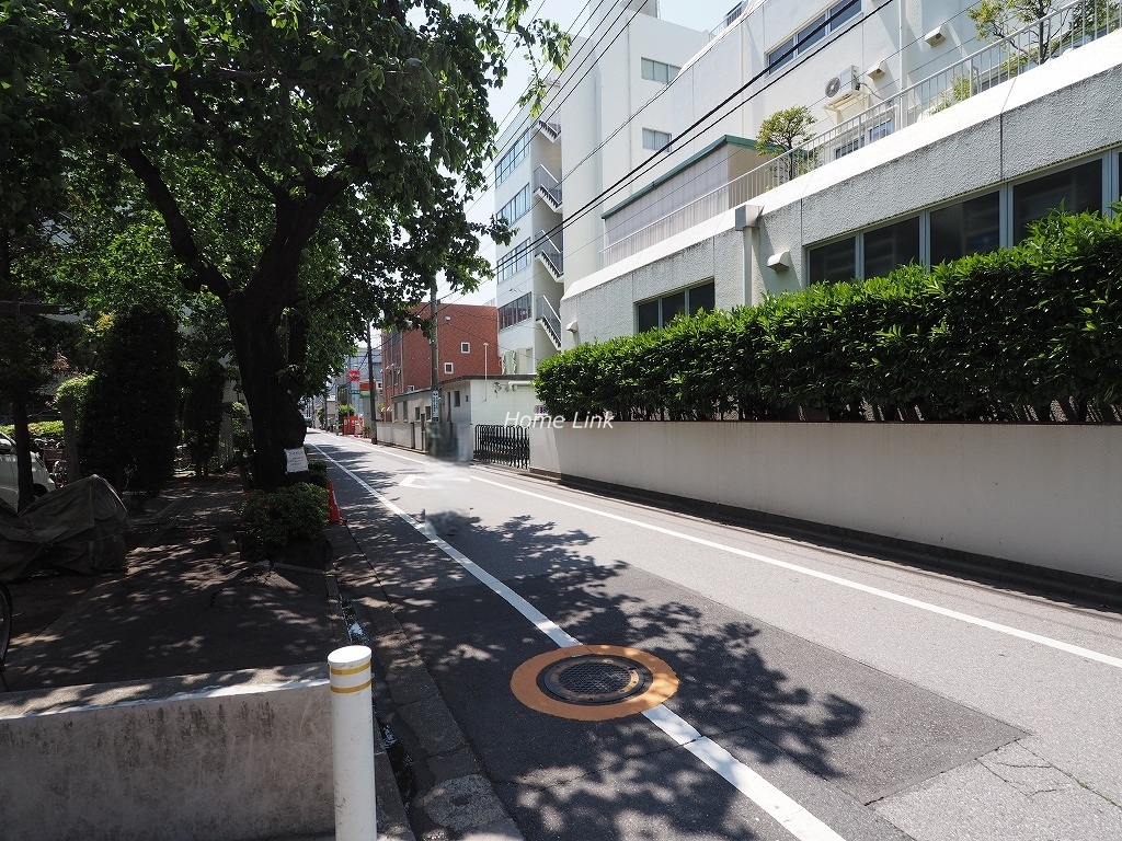 リビオ小豆沢公園アゼニス　前面道路